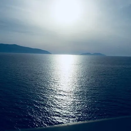 Marebello 公寓式酒店 *